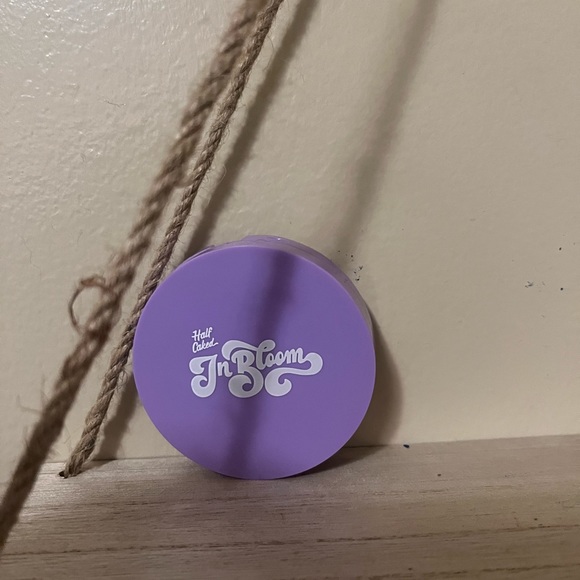 Half caked in bloom blush - Picture 2 of 5